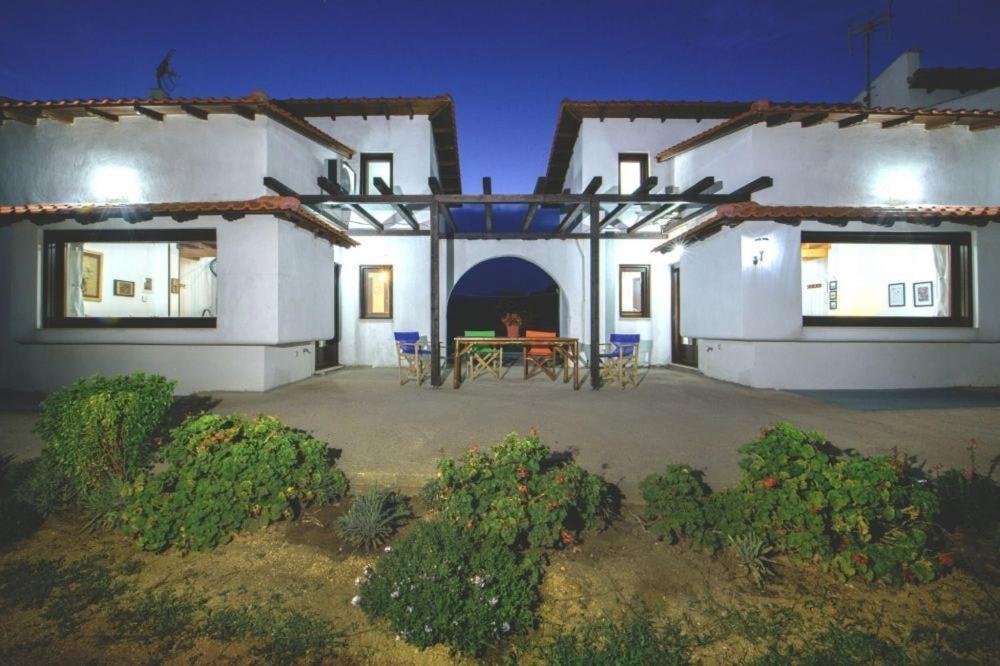 Katevi Luxury Seafront Villa إيريسوس المظهر الخارجي الصورة