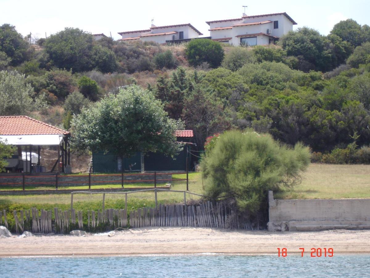 Katevi Luxury Seafront Villa إيريسوس المظهر الخارجي الصورة